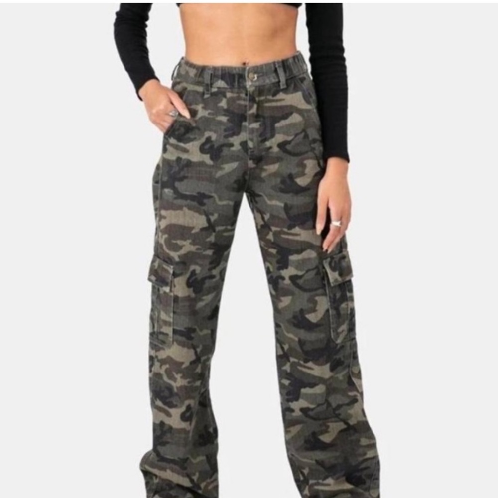 Adika Camo Pants